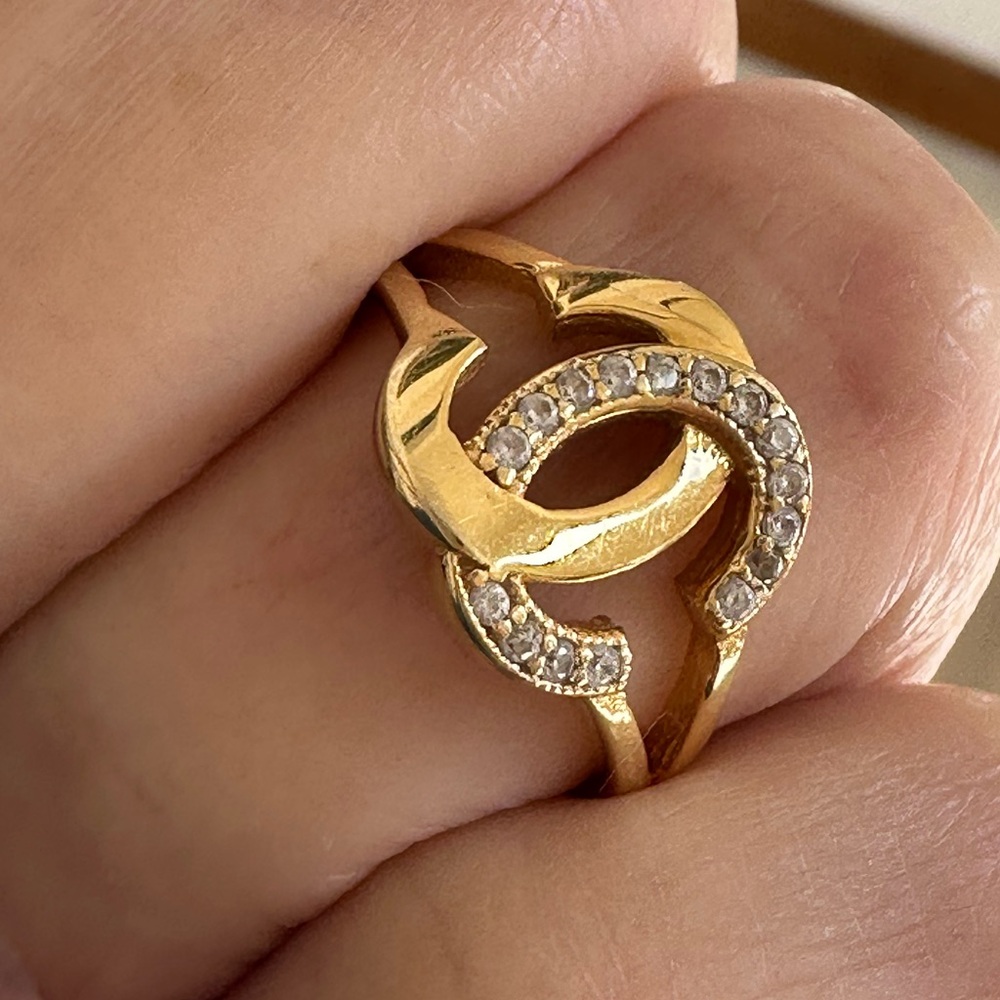 18 k yellow gold fashion CC with cubic zirconia Ring